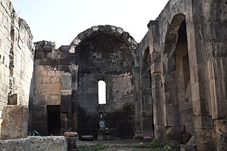 Araqatsotn mərzində V-VI əsrlədə inşa edilmiş Çiranavor bazilikasının qalıqları