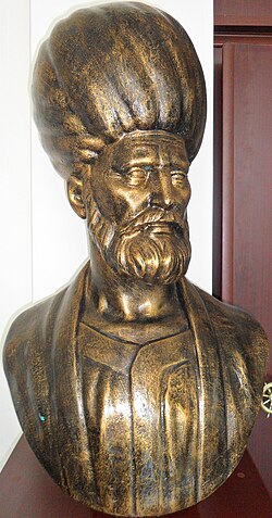 Piri Rəisin Karamandakı heykəli