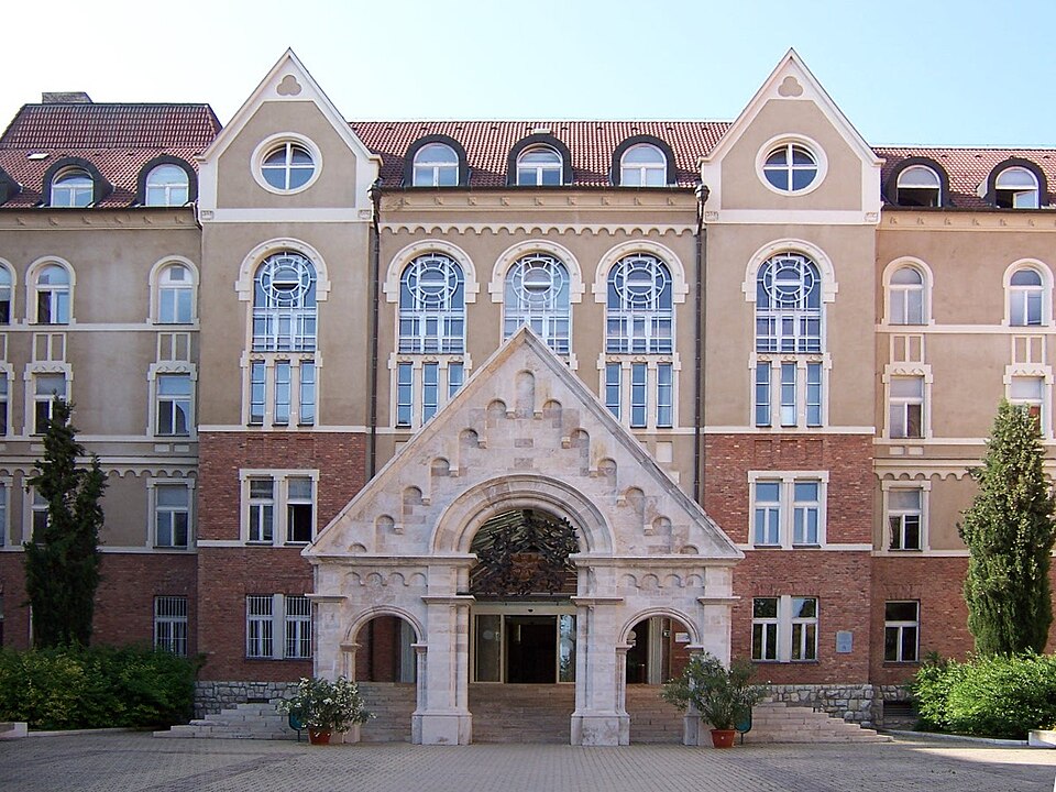 Peç Universiteti