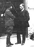 Ankarada Mustafa Kamal Paşa ile söhbət edərkən, 1920-ci il