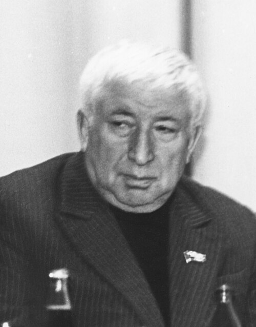 Rəsul Həmzətov