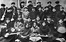Üzeyir Hacıbəyovun rəhbərlik etdiyi Azərbaycan orkestri, 1932.