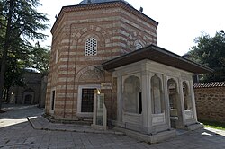 Dəfn edildiyi Şahzadə Mahmud türbəsi - Muradiyə külliyəsi, Bursa