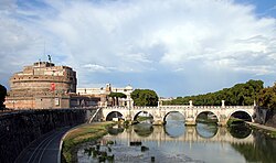 Roma, Tiber üzərində Mələk körpüsü