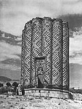Qarabağlar türbəsi