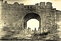 Yengi/Yeni qapı (19-cu əsrdə; qapı hazırda sökülüdür)
