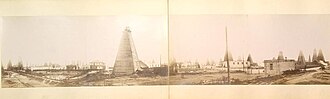 Foto №1 "Общий вид промысла на XVII группе" из альбома с широкоформатными фотографиями "Виды нефтяных промыслов торг. дома Бенкендорф и Ко" Балаханы, 1896.