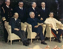 "Böyük üçlüyün" görüşü. Klement Ettli, Harri Trumen, İosif Stalin.