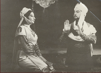 Tamaşadan səhnə. Mehdi Məmmədov Xəyyam, Şəfiqə Məmmədova Sevda rolunda. 1970-ci il.